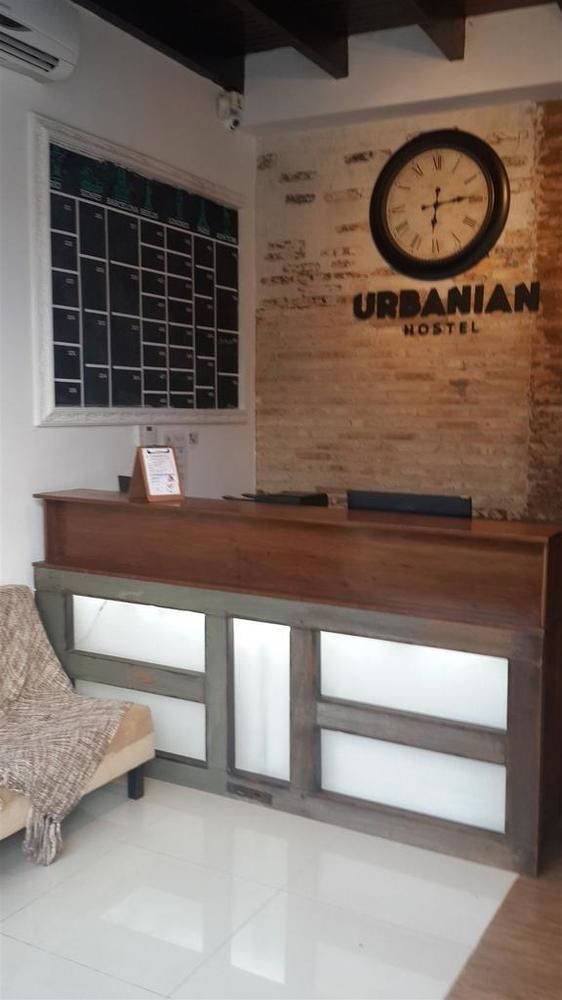 亚松森 Urbanian酒店 外观 照片